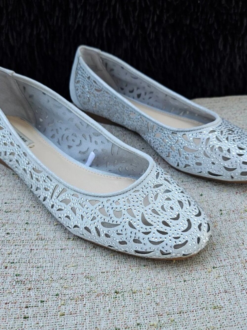 Alex Marie Women Sandal Altana Metallic Laser-Cut Rhinestone Flats Shoe Size 7.5 - Picture 2 of 10
